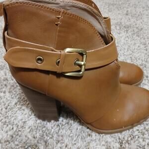 Tan leather heeled ankle boots with buckle size 9